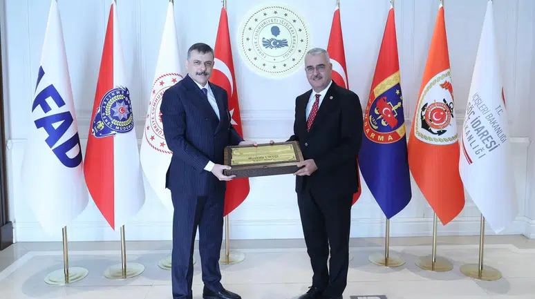 Ahlatcı’dan Bakan Çiftçi’ye Tebrik Ziyareti