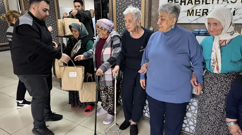 Hasta Ve Yaşlılara Hijyen Paketi