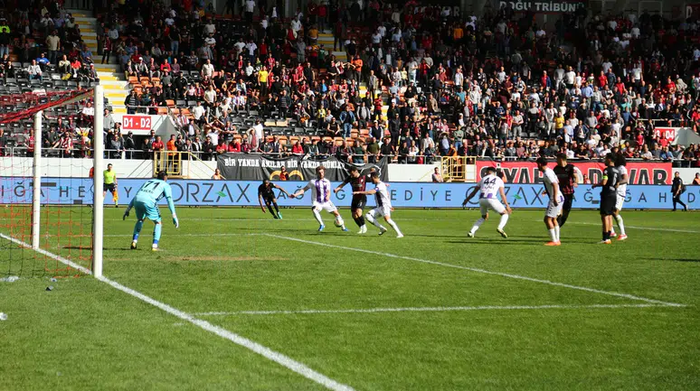 Kırmızı-Siyahlıların 16 Mart Mucizeleri “Yok Artık” Dedirti