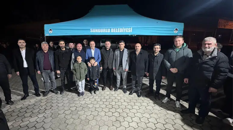 İlçe Halkıyla Çay Sohbetinde Buluştu