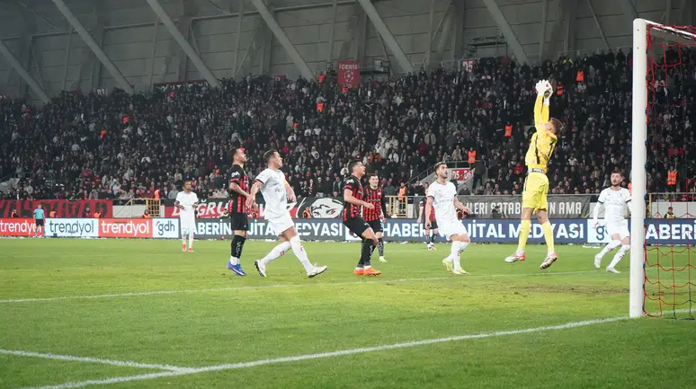 Aynı Hikaye, Aynı Son