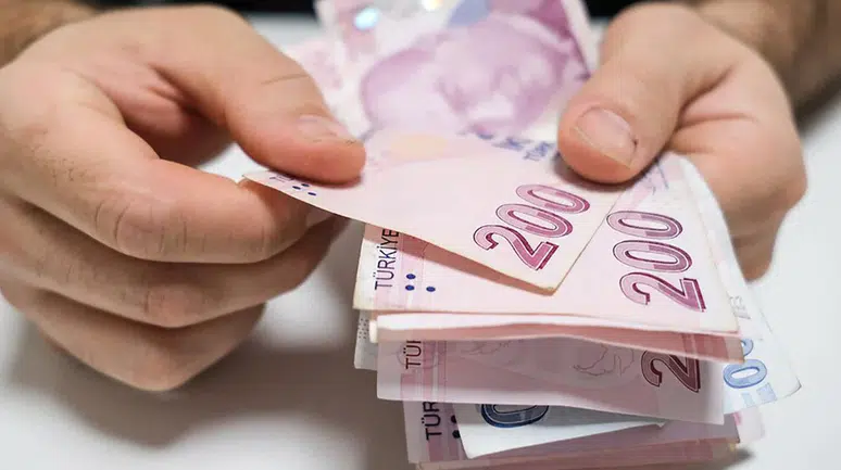 Emekliler Müjde: En Az Yüzde 50 Zam Yapılacak