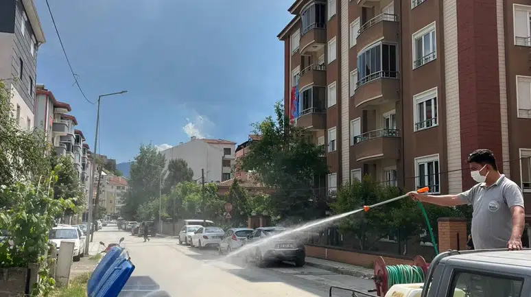 Bayram Sonrası Temizlik Mesaisi