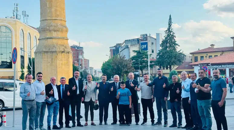 Yeniden Refah Partisi Yeni Üyelerle Güçleniyor