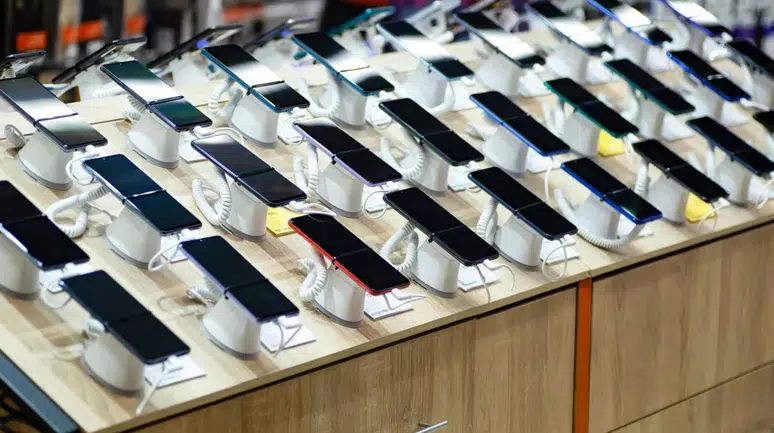 Telefon Piyasasında Dengeleri Değiştirecek Karar
