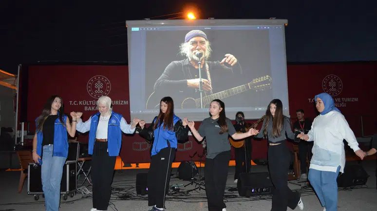 Sinema Tırı Dodurga'da Vatandaşlarla Buluştu