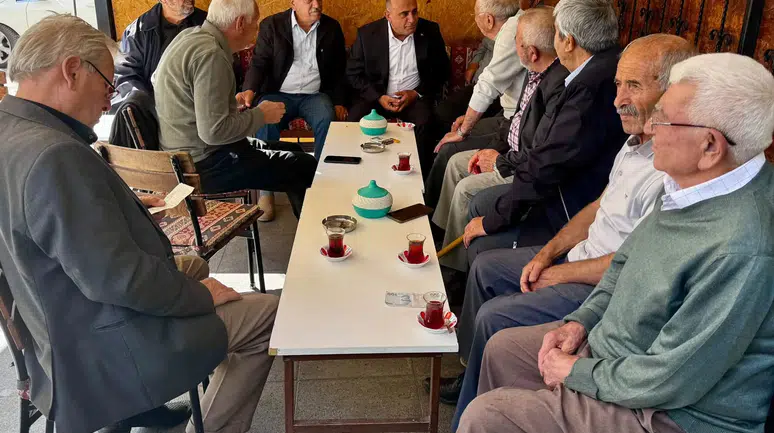 Alar, Hem Dinledi Hem Anlattı