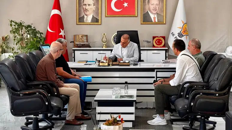 AK Partililer Vatandaşı Dinliyor