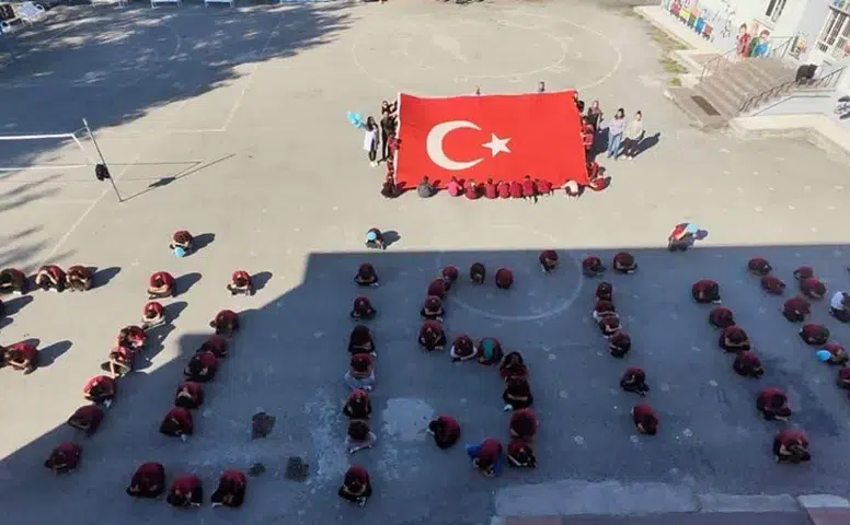 Öğrenciler Filistin'deki Zulme Dikkati Çekti