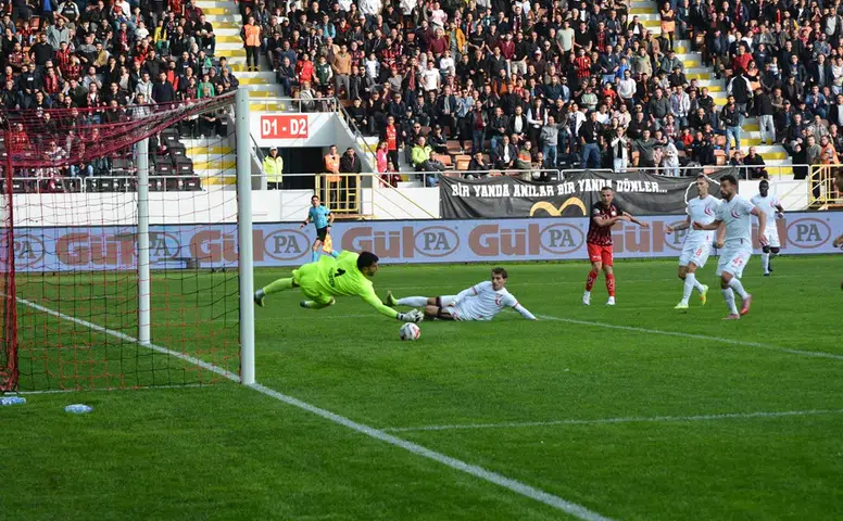 Maçın En İyisi Kaleci Oldu