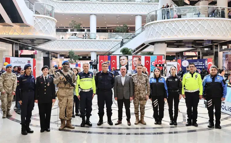 Emniyet ve Jandarma’nın Teçhizatları Sergilendi