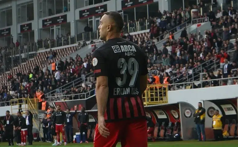 Erkan da Sınıra Geldi