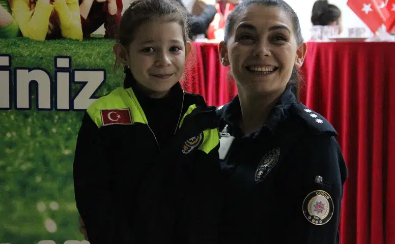 Çocuklar ve Gençler Sosyalleşiyor