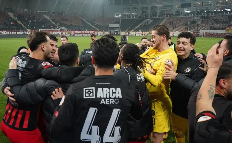 Çorum FK Evinde Hata Yapmadı