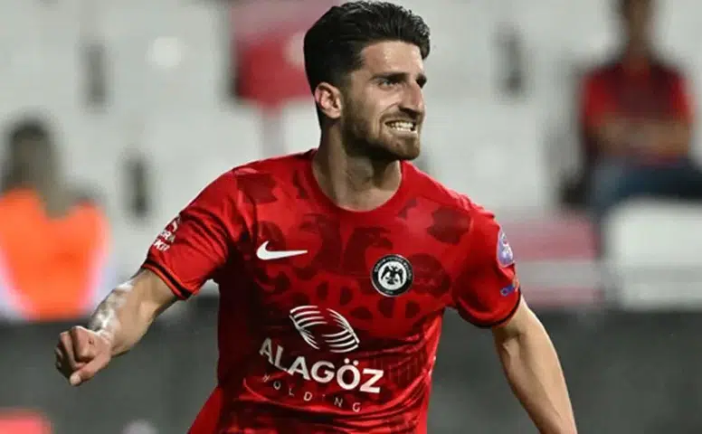 Suat Kaya ile Yollar Ayrıldı