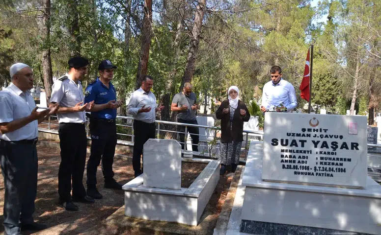Kargı Protokolünden Şehitlik Ziyareti