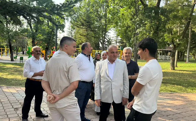 AK Partililer Halkı Dinliyor