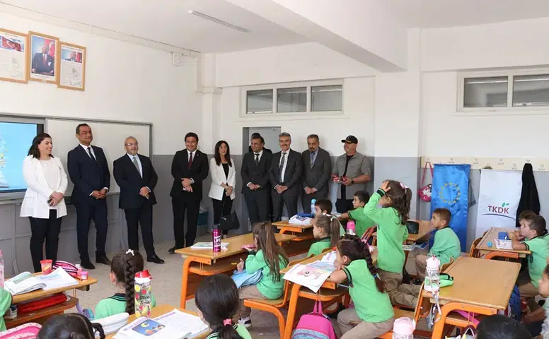 Miniklerin Yüzlerini Güldüren Armağan