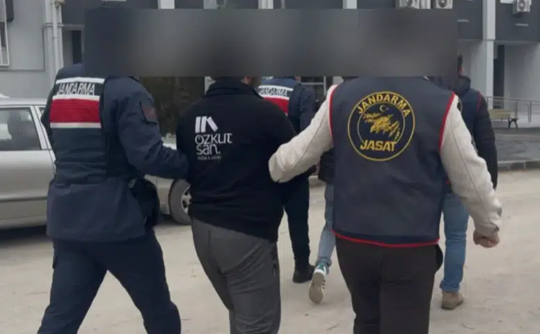 Kış Uykusundaki Köye Dadandılar