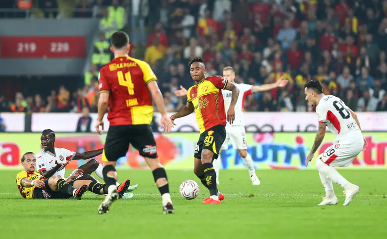 Kabus Yaşatan Yap-Boz: 2-0