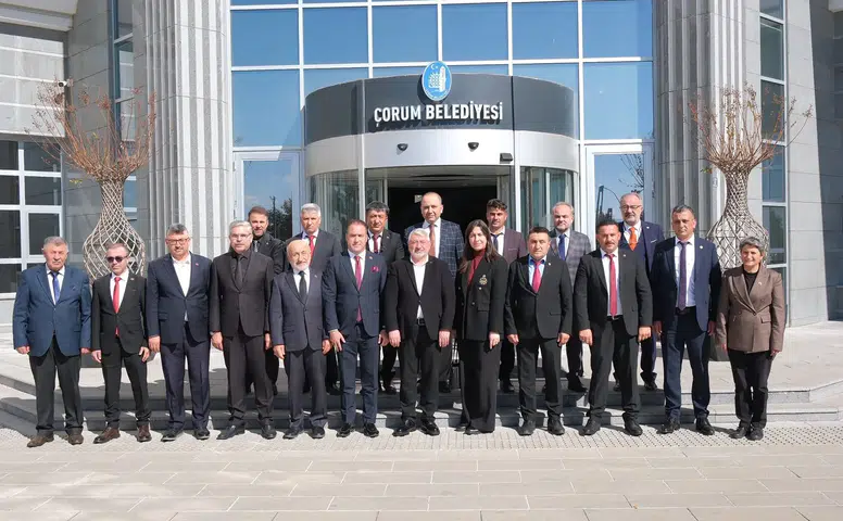 Aşgın Muhtarların Gününü Kutladı