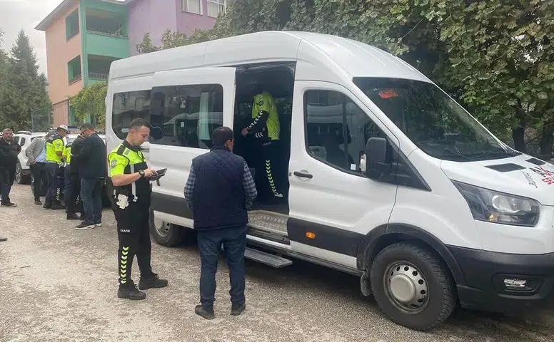 Okul Servis Şoförleri ve Rehber Personele Eğitim