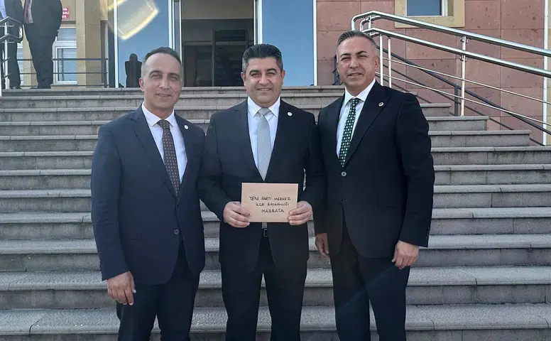 Hamdullah Uğur Yağmur Mazbatasını Aldı