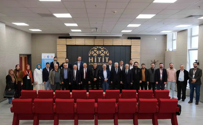 Coğrafyanın İslam Bilimleri Üzerindeki Etkisi Tartışılıyor
