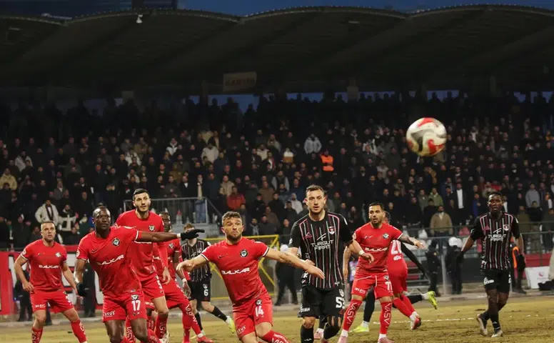 Hüseyin Eroğlu, İdeal 11’i İle Sahaydı