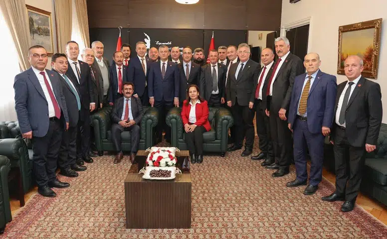 CHP Heyeti, Özgür Özel ile Bir Araya Geldi