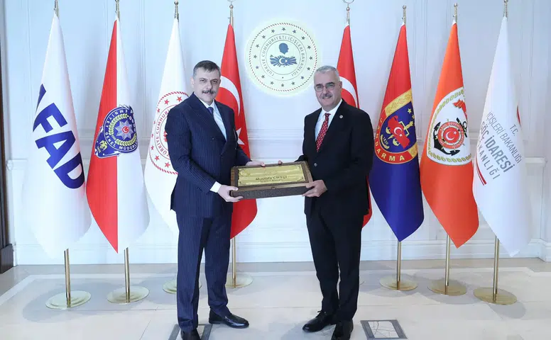 Ahlatcı’dan Bakan Çiftçi’ye Tebrik Ziyareti