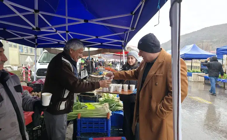 Pazar Alışverişine Sıcak Mola