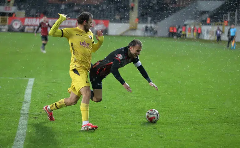 Çorum Kalesi Yıkıldı!