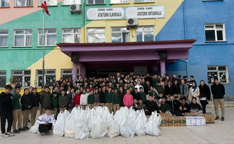 Minik Eller Bu Kez İhtiyaç Sahipleri İçin Çalıştı