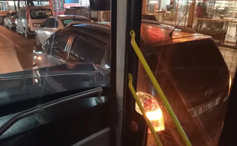 Şehir İçi Ulaşımda ‘Çift Park’ Engeli