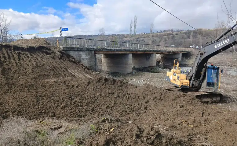 Yıkılan Köprü Yerine Portatif Köprü