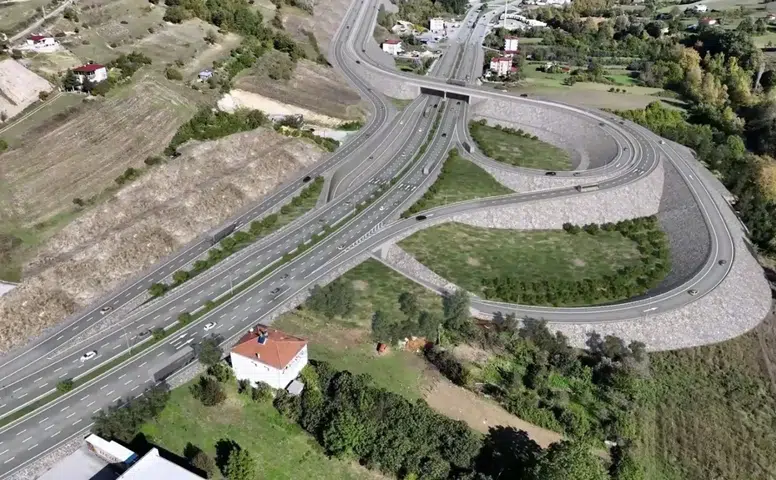 Çorum-Samsun Arası Yola Dev Kaynak