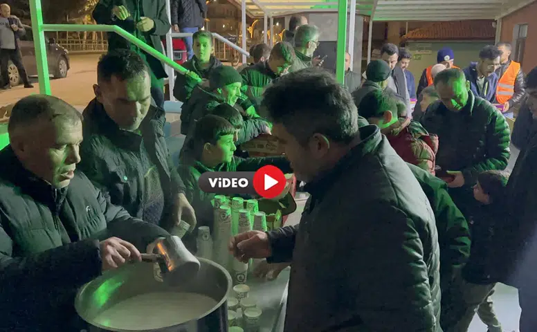 Vatandaşlara Yaklaşık 100 Kilogram Süt İkram Edildi