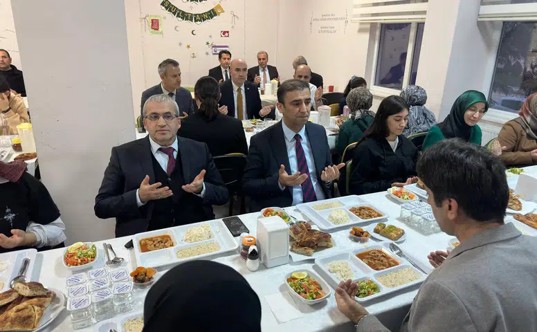 Ramazan, İnsanın İç Dünyasını Güçlendiren Bir Ay