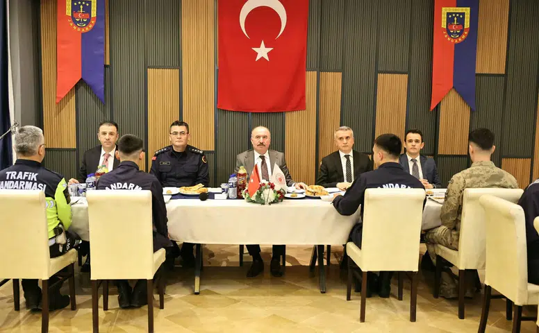 Jandarma Teşkilatıyla İftarda Bir Araya Geldi
