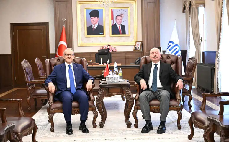 Vali Çalgan’dan Eski Okul Arkadaşına Sürpriz