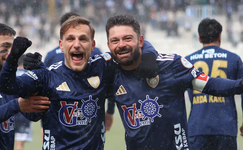 Krallık Yarışında Ortalık Kızıştı