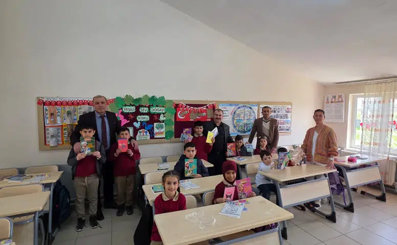 Köy Okulu Öğrencilerine Aziz Sancar ve İbn-i Sina Vizyonu