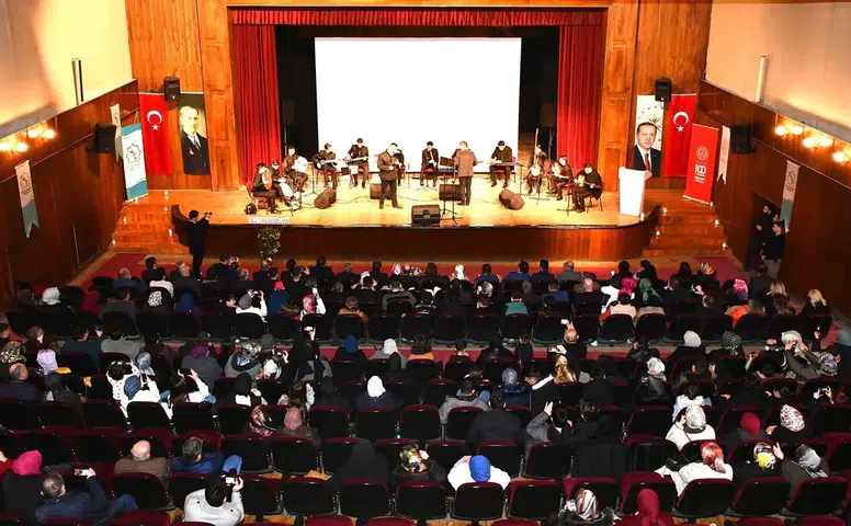 Ramazan Akşamını Aydınlatan İlahiler