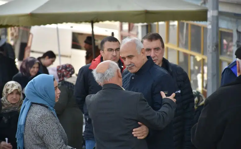 Pazarda Hem Esnafı Hem Vatandaşı Dinledi