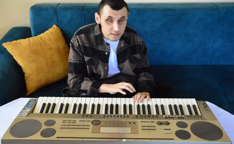 Müzik Aşkı Engellerini Aştı