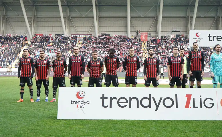 Kırmızı-Siyahlılarda En Çok Şutu Kim Atıyor, Topu En Çok Kim Kazanıyor ?