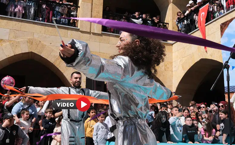 Çocuklar Lemi Filozof ile Doyasıya Eğlendi