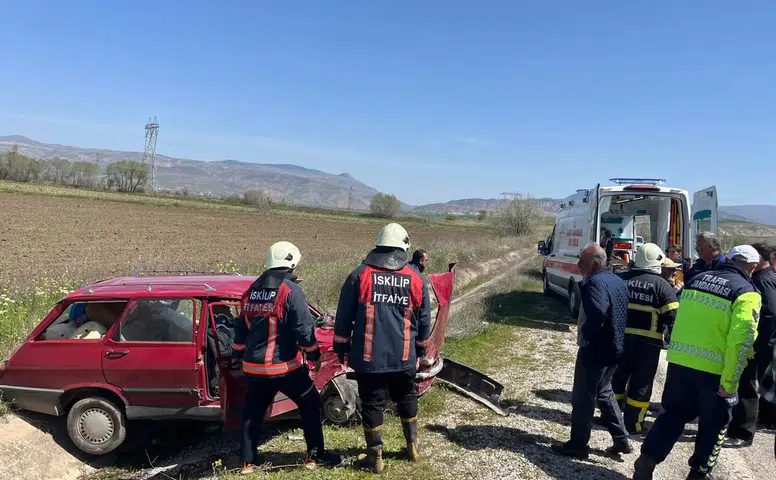 Araçlar Birbirine Girdi, Yaralılar Var