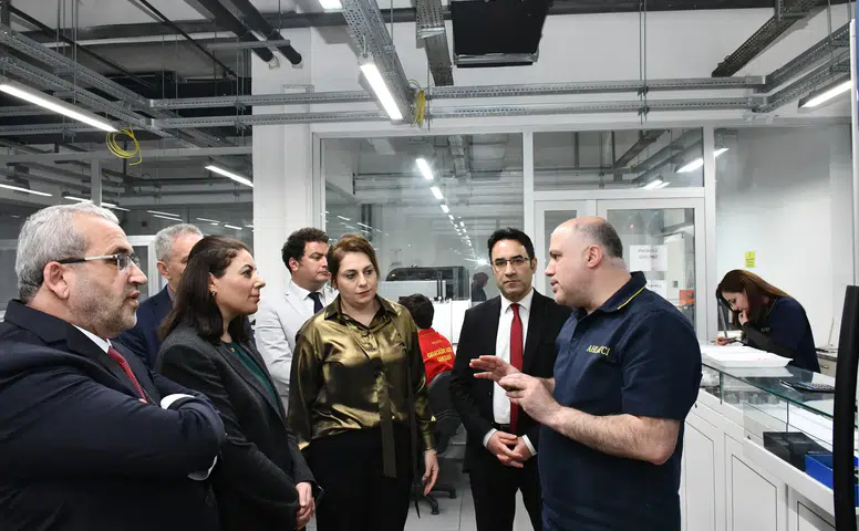 Eğitim ile Sektörü Buluşturan Merkezi İncelediler